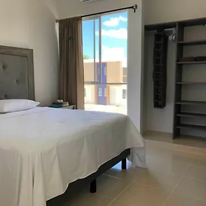 Casa Limpia Bonita Dos Plantas 5 Habitantes En , Cancún México